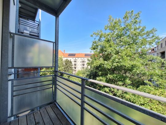 Schöne Wohnung mit Balkon! - Foto 1