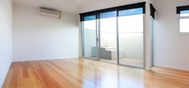 2 LEVELS, 2 BEDS, 2 BATHS, IN BOUTIQUE GROUP! - Photo 1