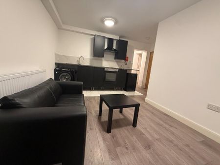 1 bedroom flat to rent - Photo 2
