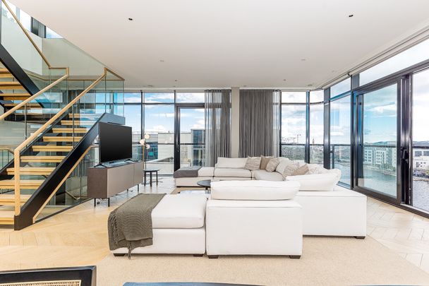 Three Bedroom Penthouse @ OPUS, 6 Hanover Quay, Grand Canal Dock, Dublin 2. - Photo 1