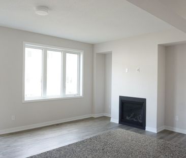 For Lease - 663 ALLIED Mews, Stittsville - Munster - Richmond, Ontario - Photo 4