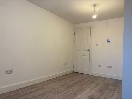 Northfield Avenue - Photo 2