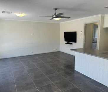 Modern Low Maintenance 3 Bedroom Home – Perfect for the Family! - Photo 4