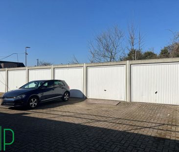 Appartement met 2 slaapkamers, terras en garage nabij het centrum v... - Photo 4