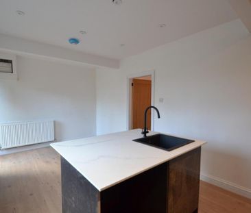 2 bedroom semi-detached house to rent - Photo 2