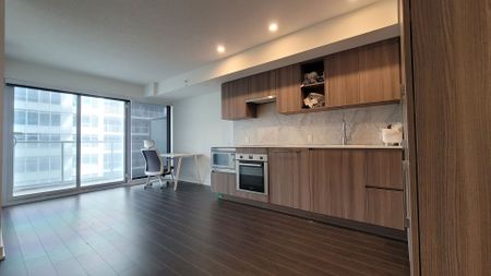 For Lease - 19 Bathurst Street Unit# 1009, Toronto, Ontario - Photo 4