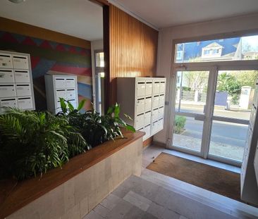Location Appartement 1 pièce 27m² ORLEANS 45000 - Photo 3