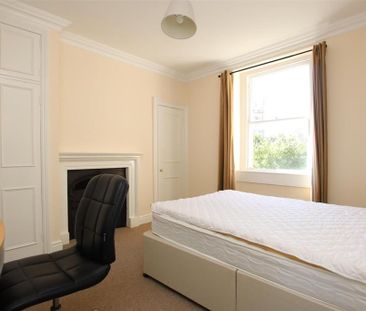 6 bedroom house to rent - Photo 1