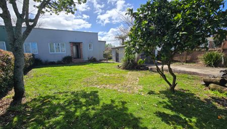 3 bedroom duplex home on large site - Photo 4