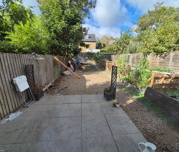 2 Bed Flat, Ferme Park Road, N8 - Photo 5