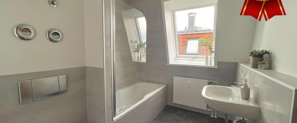 ❄️ Neu & stilvoll! Großzügige 2-Raumwohnung mit moderner EBK & Tageslichtbad - Foto 1