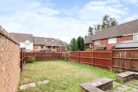 2 bedroom terraced house to rent - Photo 4