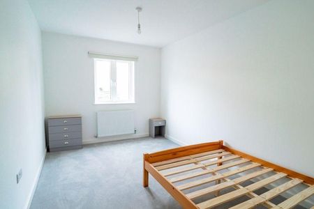 1 bedroom in a house share to rent - Photo 4