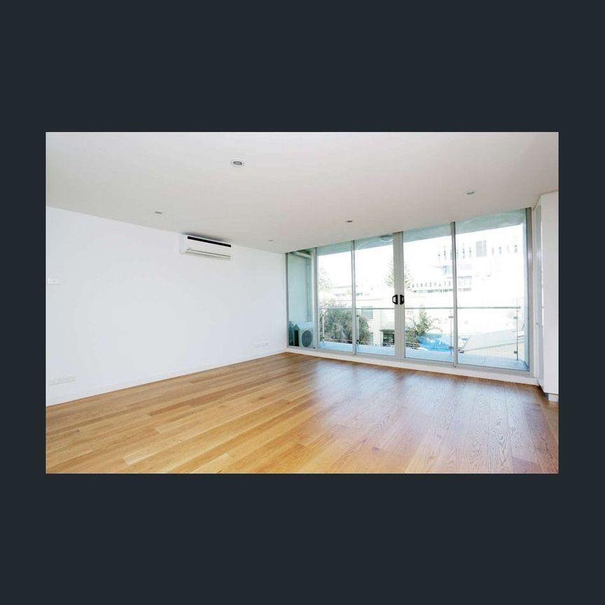 Light, bright & convenient! - Photo 1