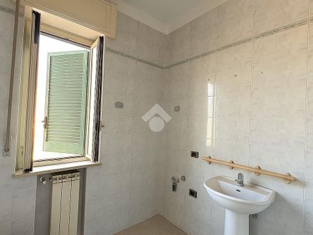 5 locali in affitto - Foto 2