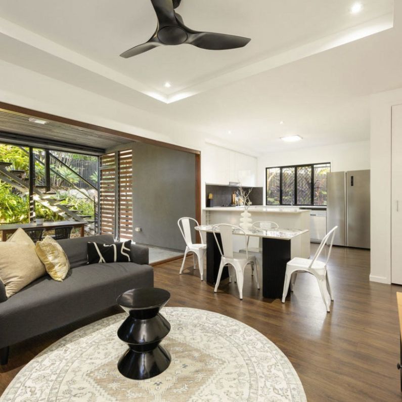 Self-Contained Residence in a Spacious Queenslander – Minutes to CBD & South Bank - Photo 1