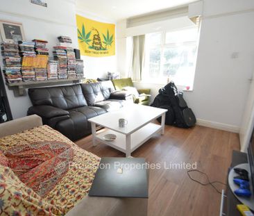 4 bedroom townhouse to rent - Photo 1