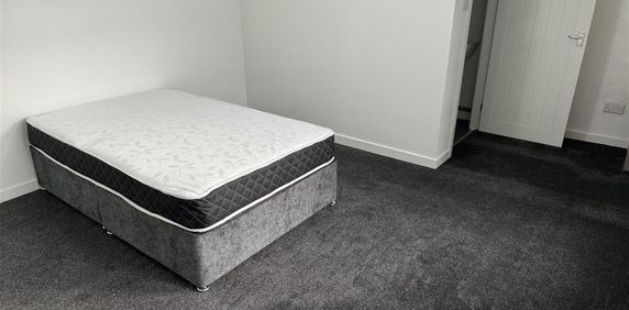 House share to rent - Photo 2