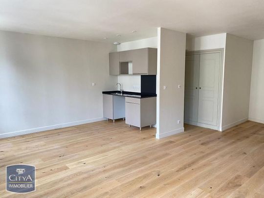 Location Appartement 3 pièces 81m² VALENCIENNES 59300 - Photo 1