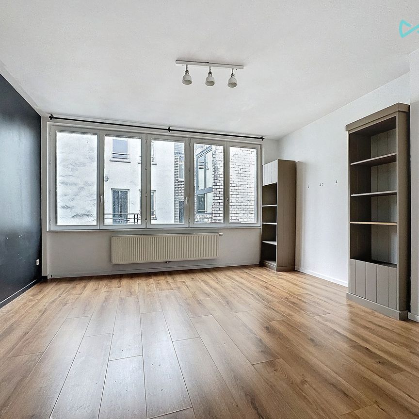 Appartement met twee slaapkamers in Bruxelles - Photo 1
