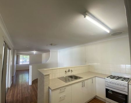 SPACIOUS FAMILY HOME WITH HUGE BACKYARD! - Photo 3
