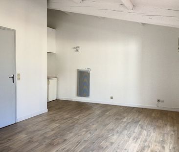 Location Appartement 1 pièce 23m² - Photo 2