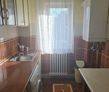 Inchiriez apartament 2 camere in Deva, zona Piata Centrala, decomandat - Photo 4