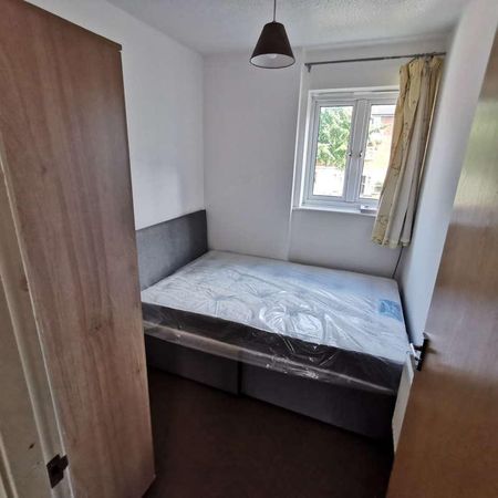 Newcastle St, Hulme, Manchester, M15 - Photo 5