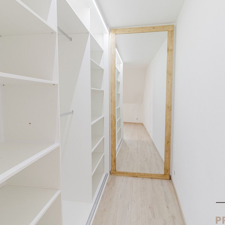 Pronájem bytu 2+1 70 m² - Photo 1