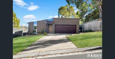 Spacious 3-Bedroom Gem in West Launceston - Photo 4