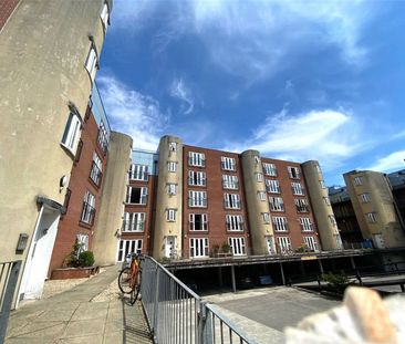 Caminada House, Hulme, Manchester City Centre, M15 4DY - Photo 1