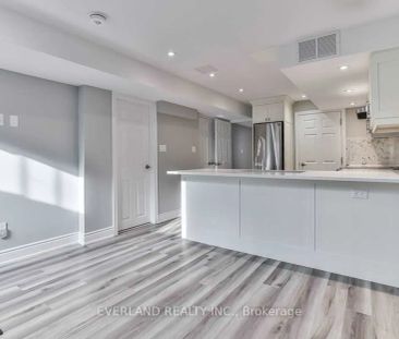 Detached Home For Lease | N9246525 - Photo 5