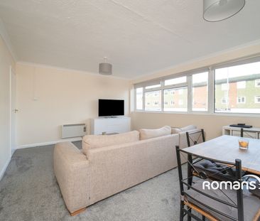 3 bedroom maisonette to rent - Photo 2