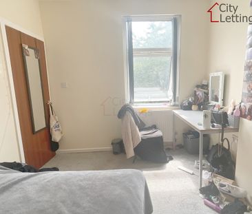2 Bedroom End Terraced House - Photo 4