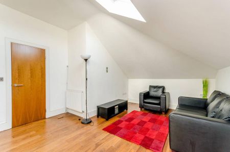 2 bedroom flat to rent - Photo 3