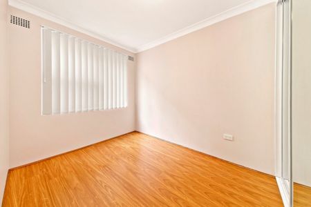 Modern Two Bedroom Apartment - Photo 4