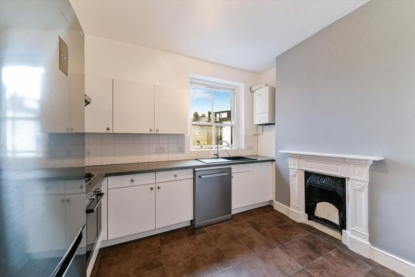 3 bedroom flat to rent - Photo 1