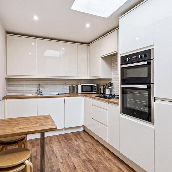 2 bedroom ground floor flat to rent - Photo 1