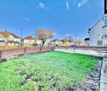 4 bedroom semi-detached house to rent - Photo 1