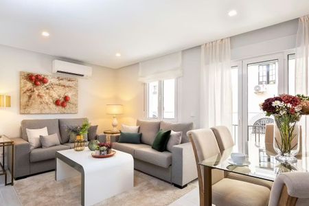 Calle Velarde, Sevilla, Andalusia 41001 - Photo 4