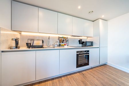 The Waterside Apartments, Pavilion Road, NG2 - Photo 2