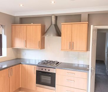 2 bedroom semi-detached house to rent - Photo 6