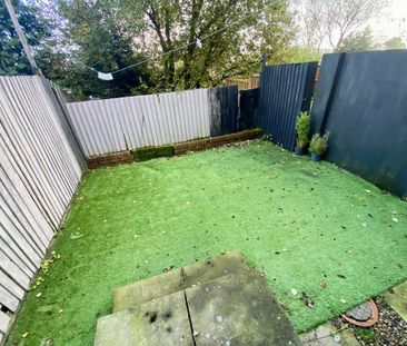 3 bedroom terraced house to rent - Photo 6