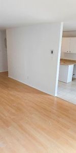 Grand logement rénové, 5 1/2 à Candiac. ch Haendel, devant école - Photo 4