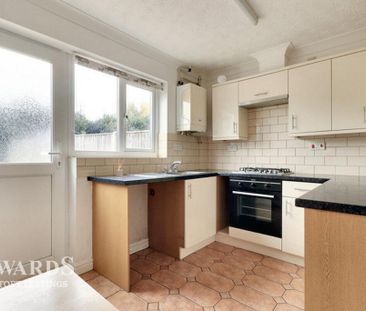 2 bedroom end of terrace house to rent - Photo 4