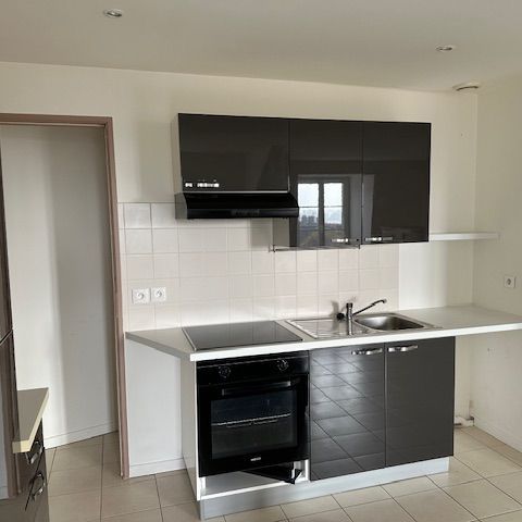 Location Appartement 3 pièces 72m² JOIGNY 89300 - Photo 1