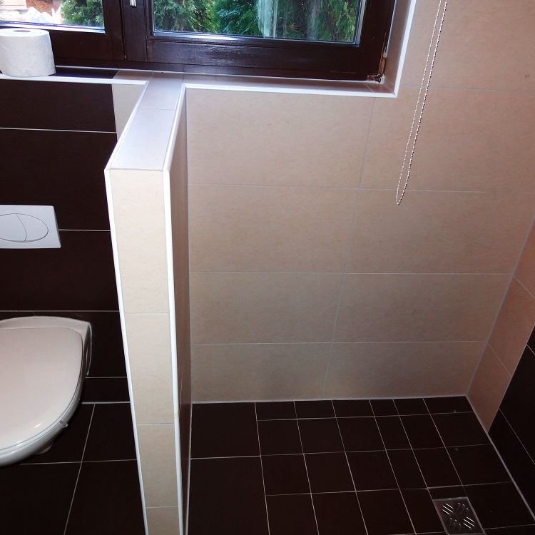 Wunderschöne, moderne Mietwohnung mit Klimaanlage, Carport, Gemeinschafts-Pool und Sauna …! - Photo 1