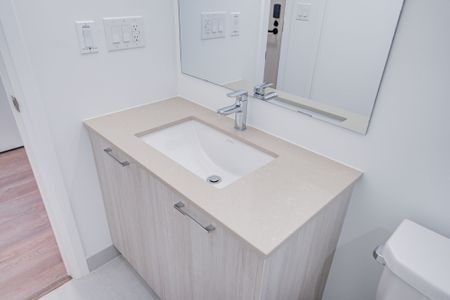 For Lease - 3250 Carding Mill Trail Unit# 401, Oakville, Ontario - Photo 3