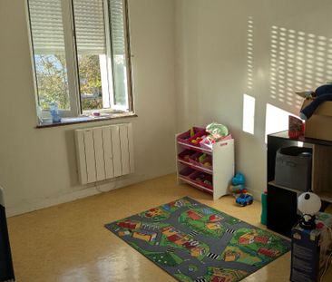 Location Maison 4 pièces 97m² - Photo 2