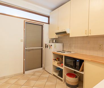 Lichtrijk éénslaapkamerappartement op toplocatie - Photo 2